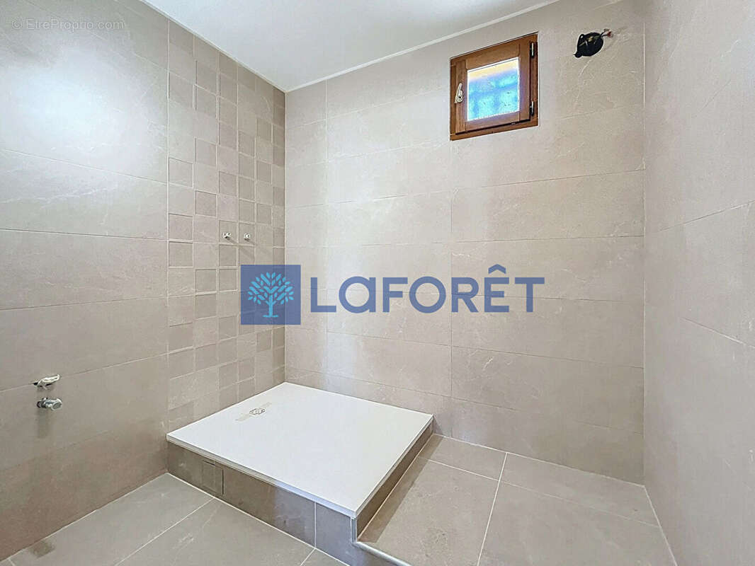 Maison à SIX-FOURS-LES-PLAGES