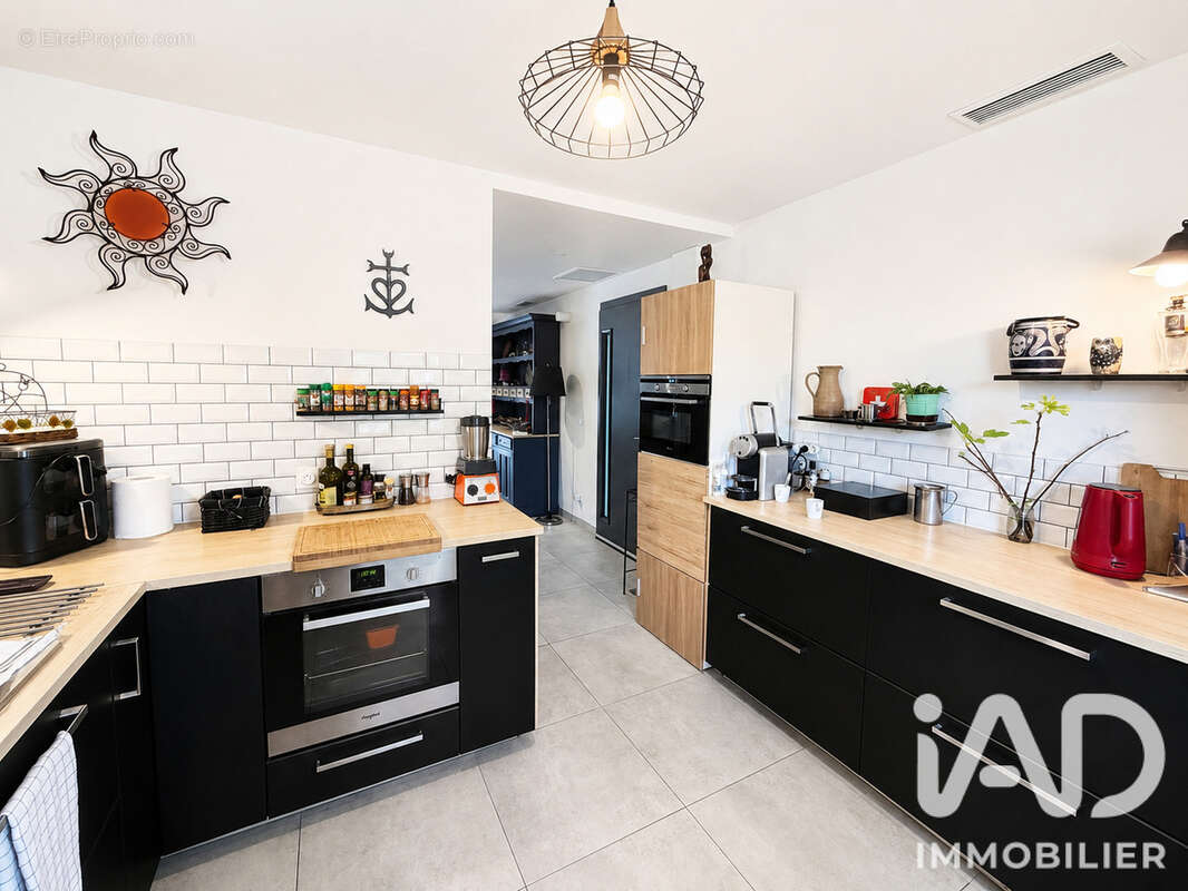 Maison 89 m² à Saint-Mamert-Du-Gard  - photo 4