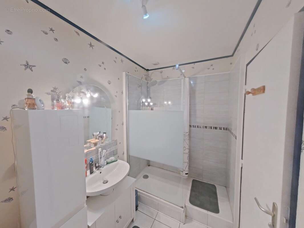 Appartement à SAINT-JUST-SAINT-RAMBERT