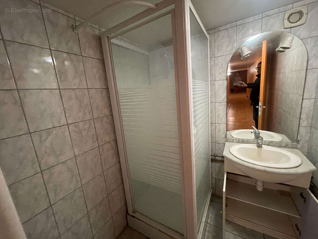 Maison à AZERAILLES