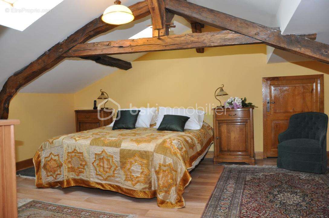 Magnifique propriété en pierres et ses gîtes - garages - piscine - photo 16