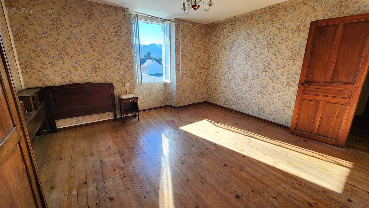 Appartement à ASSON