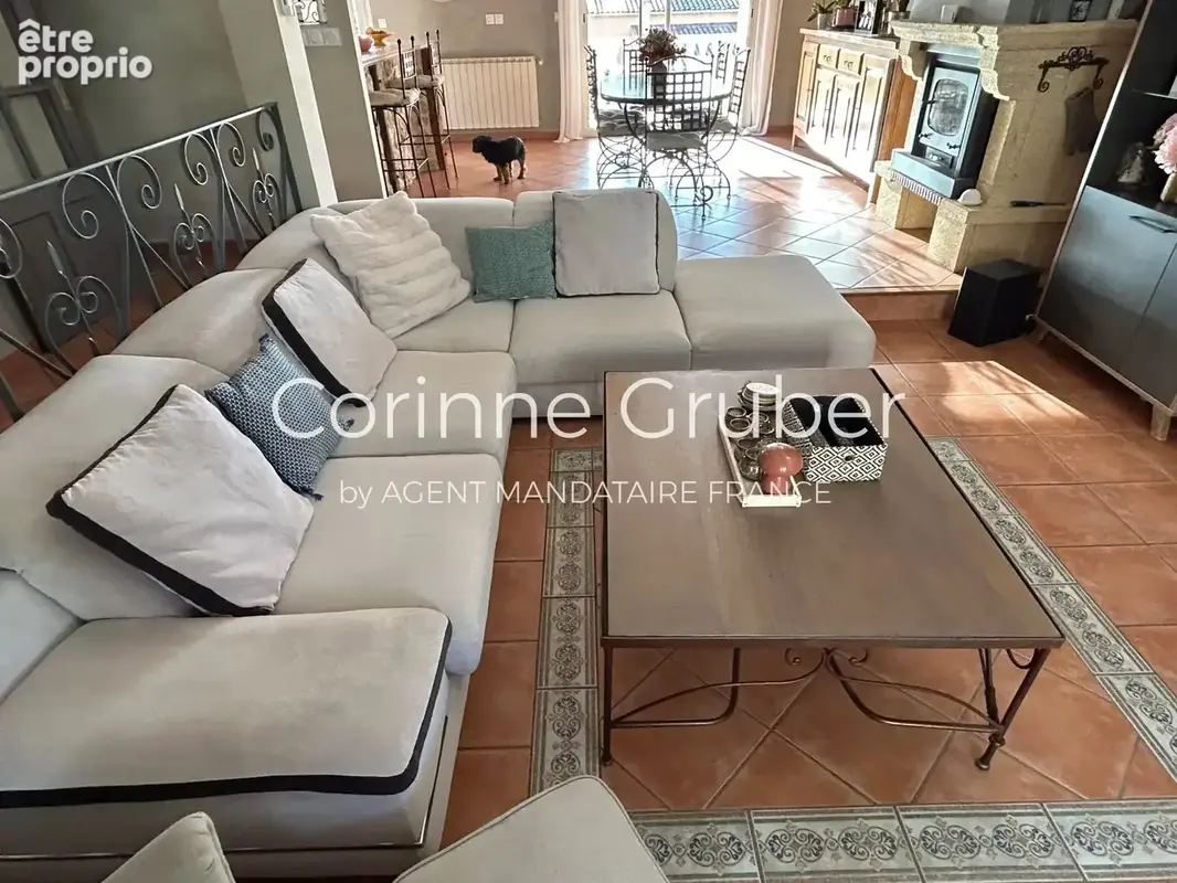 EXCLUSIVITÉ – Maison de type 4/5 de 112 m² avec garage et piscine - photo 17