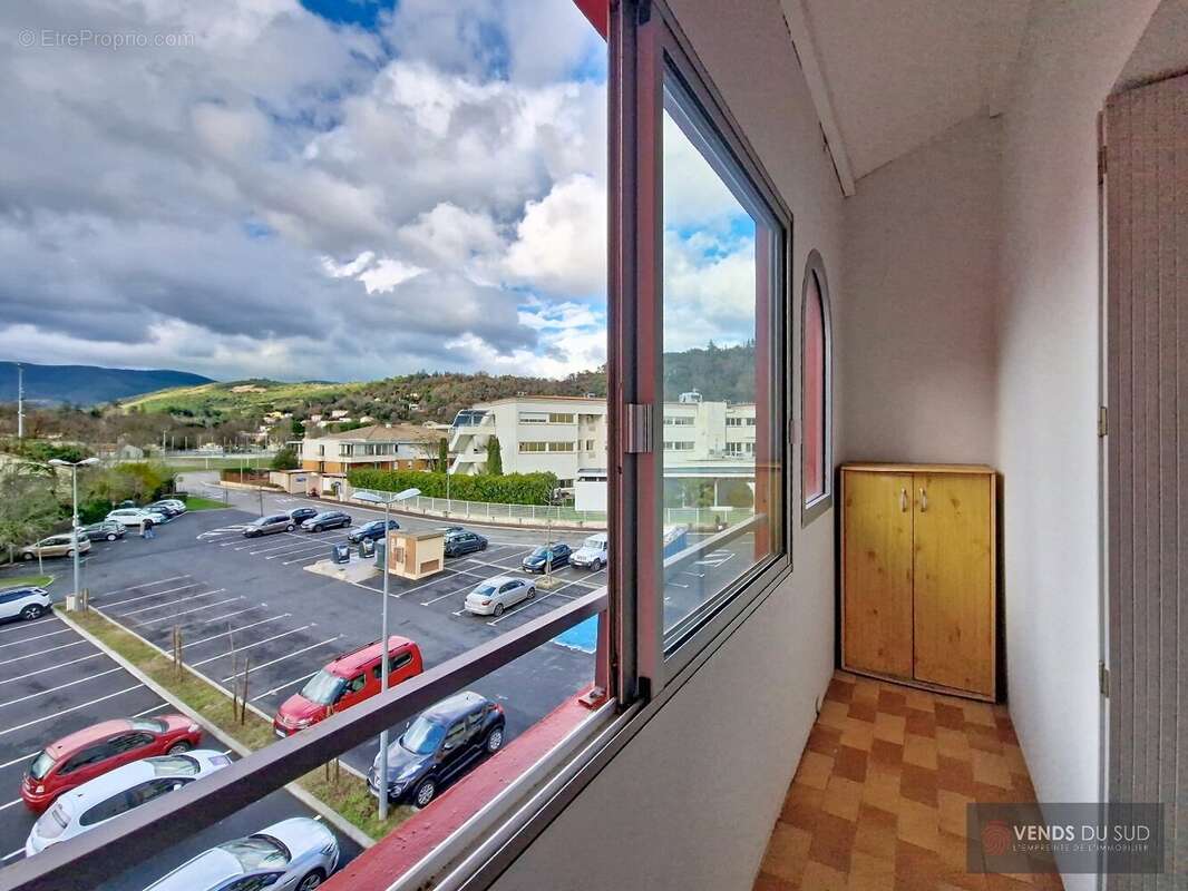 Appartement à LAMALOU-LES-BAINS