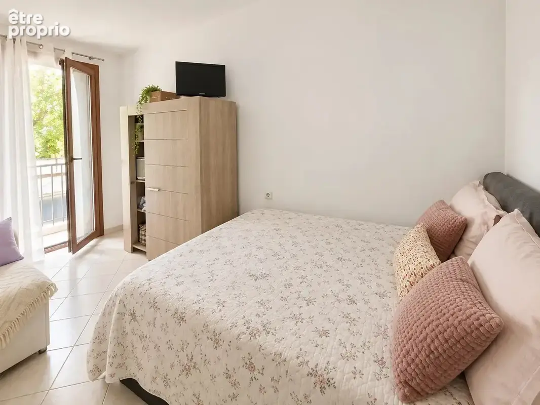 Appartement t3/4 63m2 hopital europeen - photo 6
