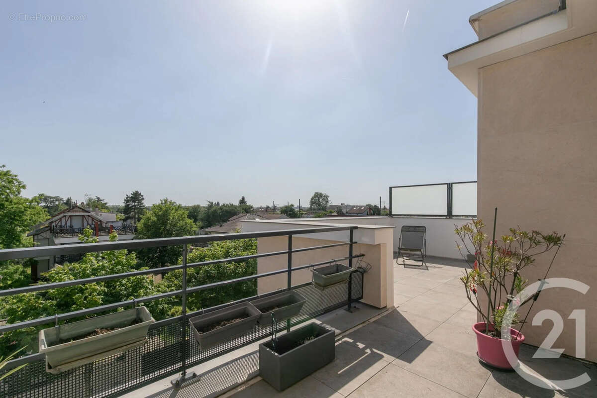 Appartement 96 m² à Saint-Maur-Des-Fosses  - photo 7