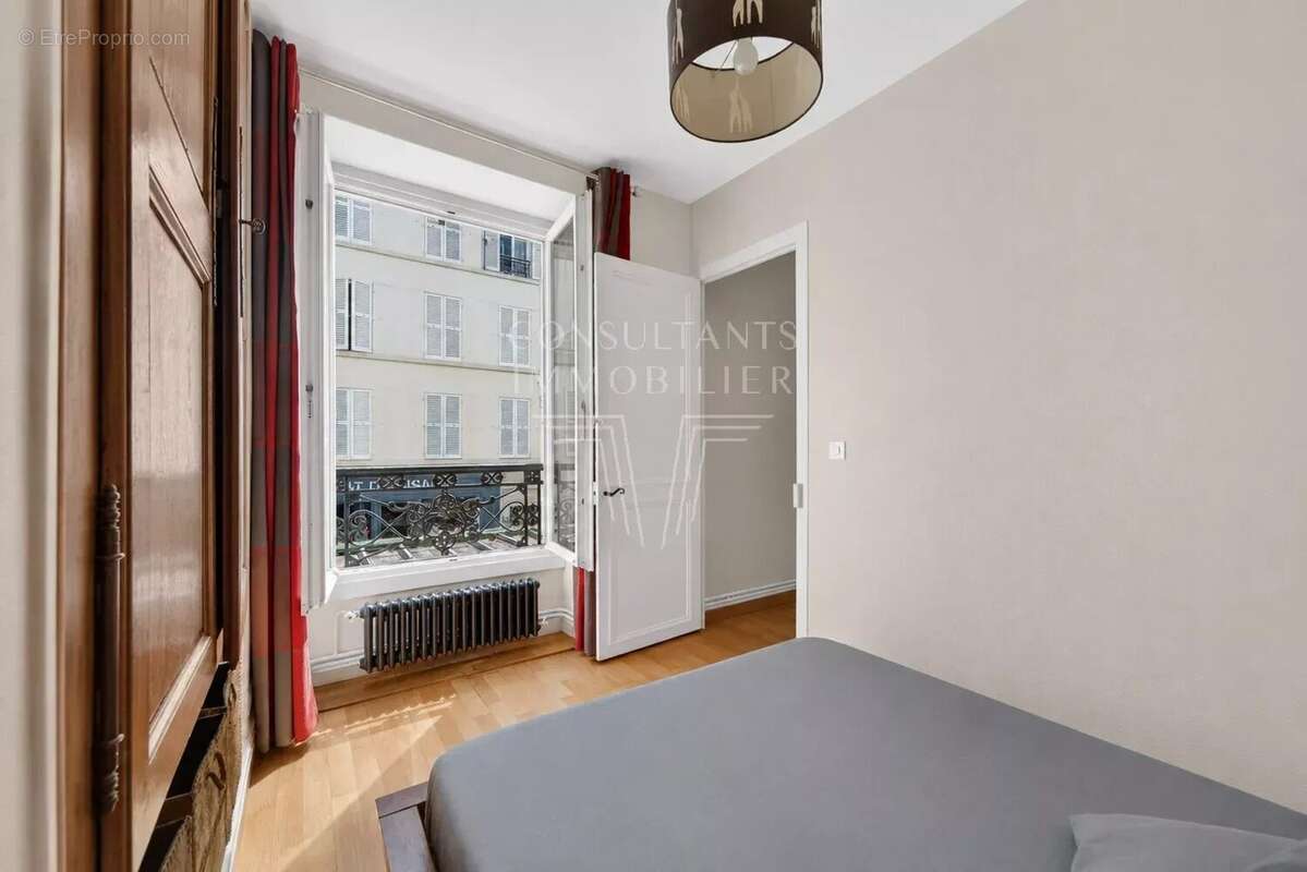 Appartement à PARIS-7E