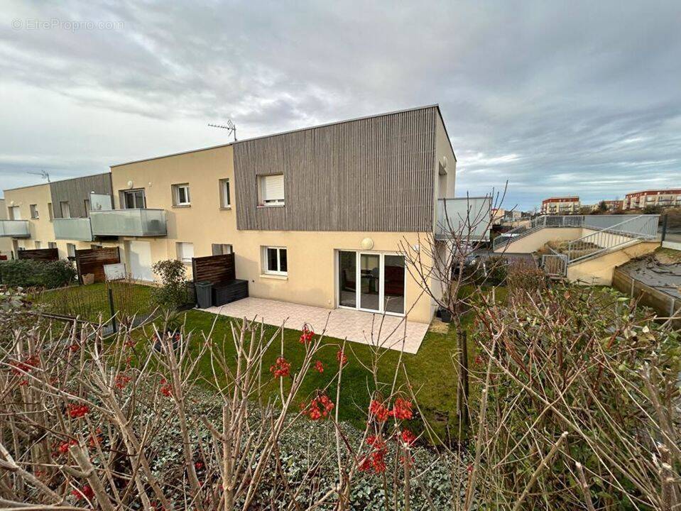 Appartement à FLEURY-SUR-ORNE