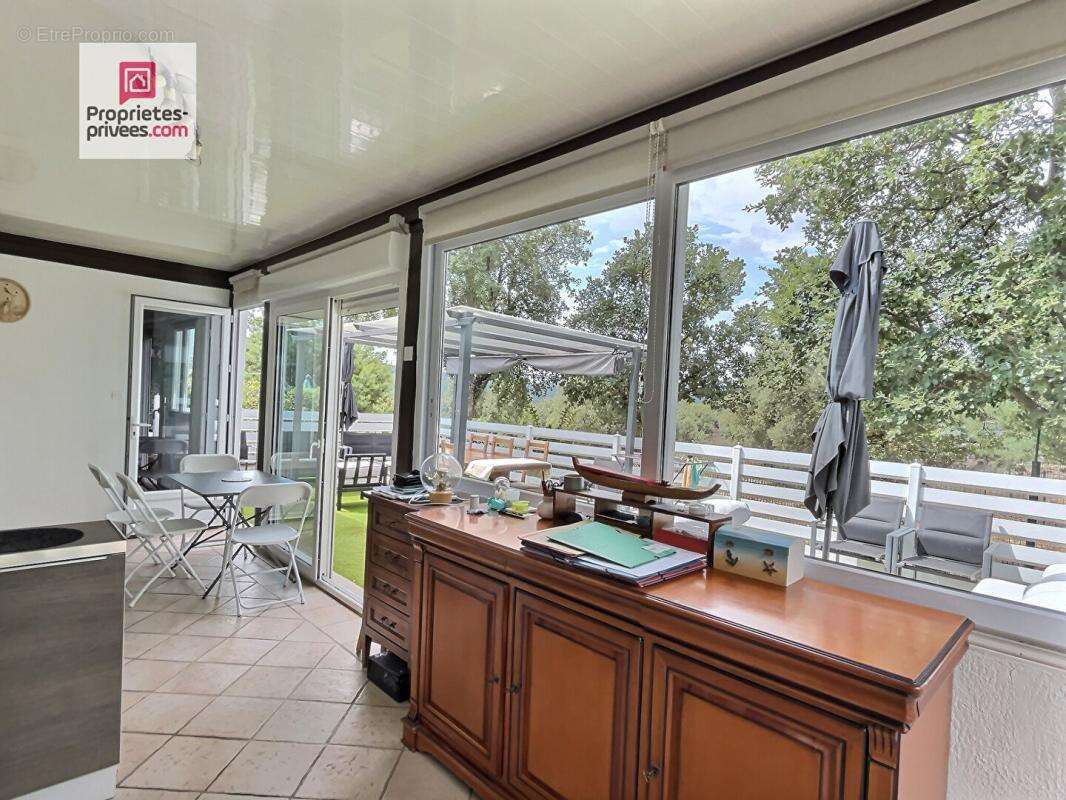 Maison à ROQUEBRUNE-SUR-ARGENS