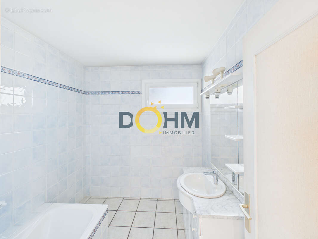 Aix-les-bains, a vendre appartement de 100 m2 avec cave et place de parking - photo 7