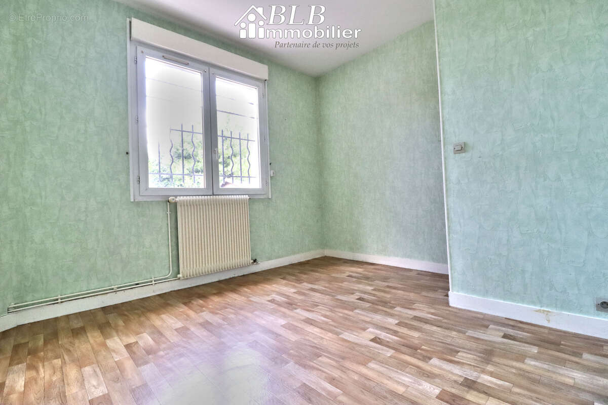 Maison à LE PERRAY-EN-YVELINES