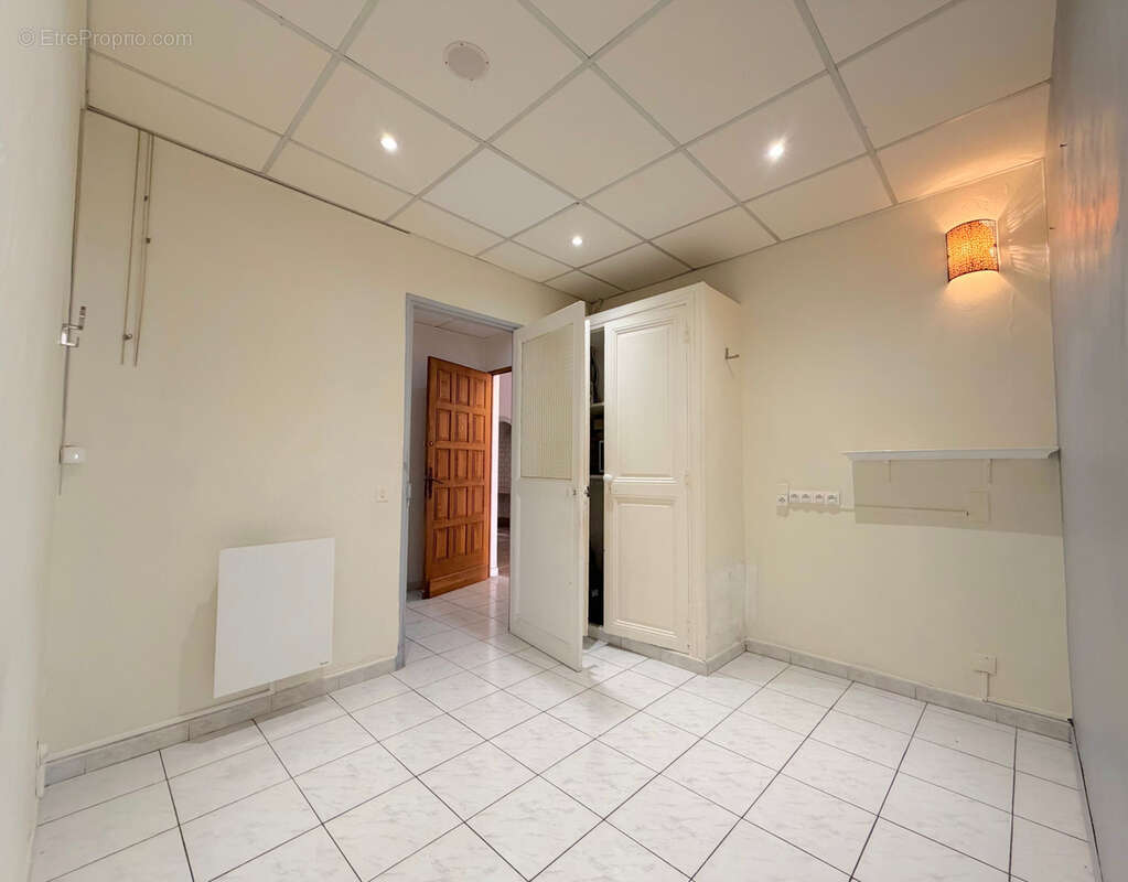 Local professionnel avec fort potentiel de transformation   Cannes - photo 4