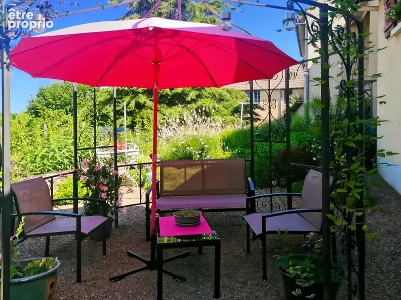 Charolles, pour investisseur, maison mitoyenne de ville, vendue avec loctaire en place - photo 1