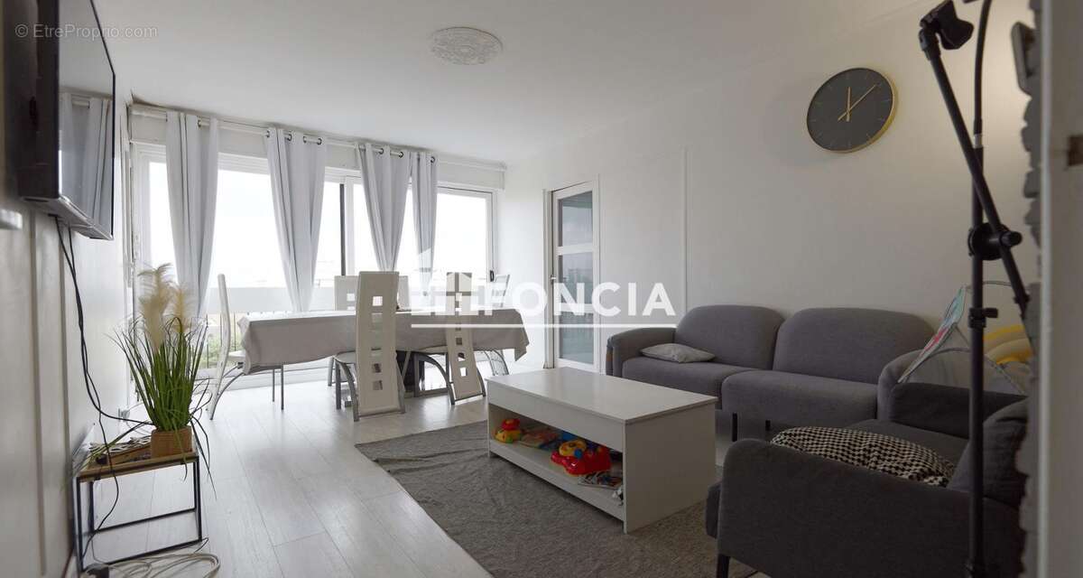 Appartement à RIS-ORANGIS