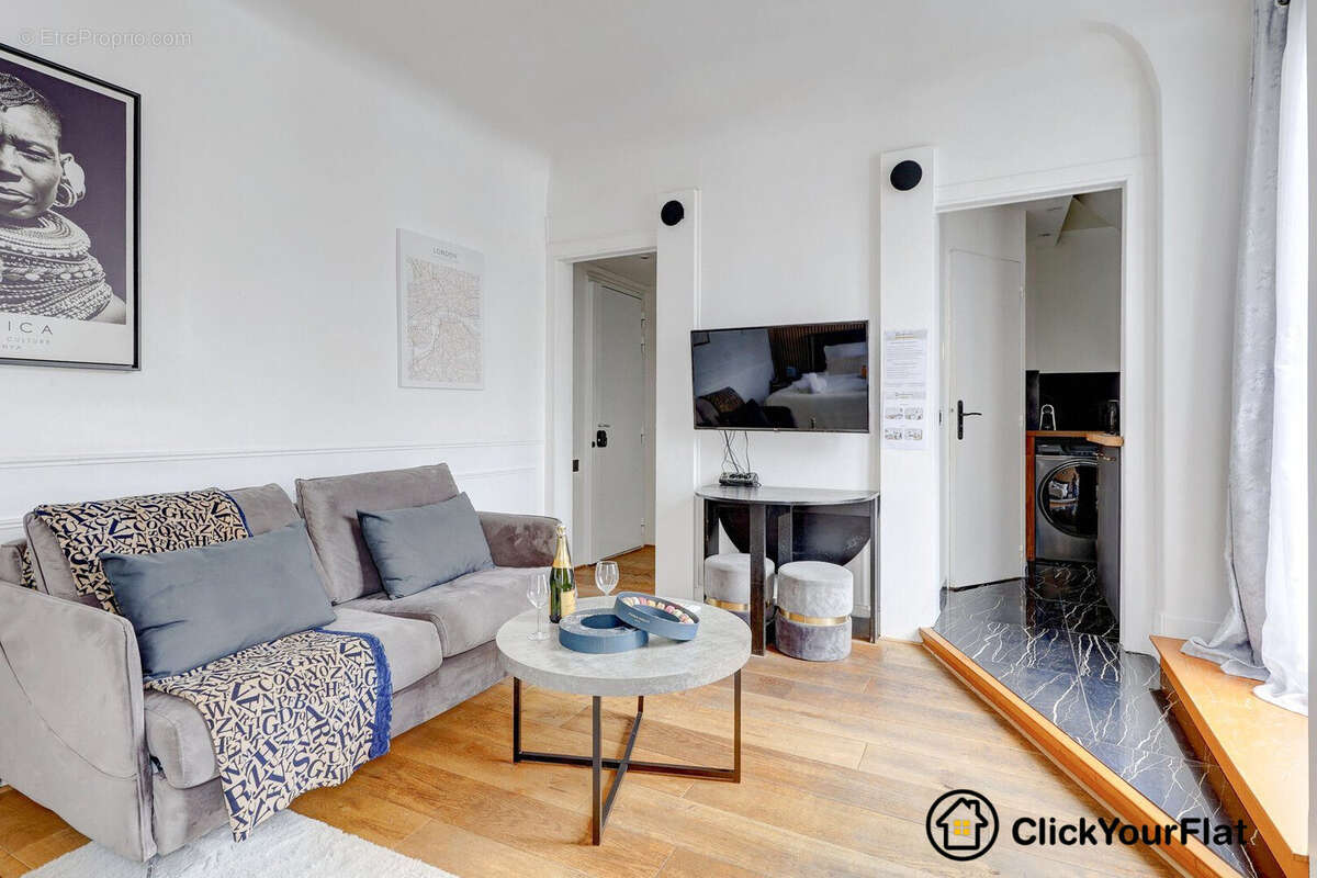 Appartement à PARIS-8E