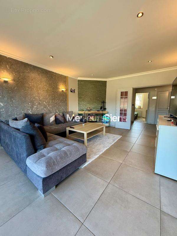 Maison à ECHENOZ-LA-MELINE