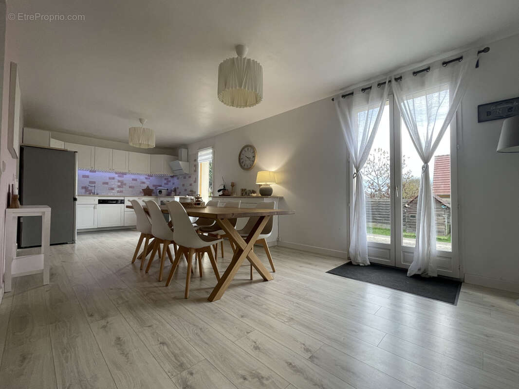 Maison à NEUILLY-EN-THELLE