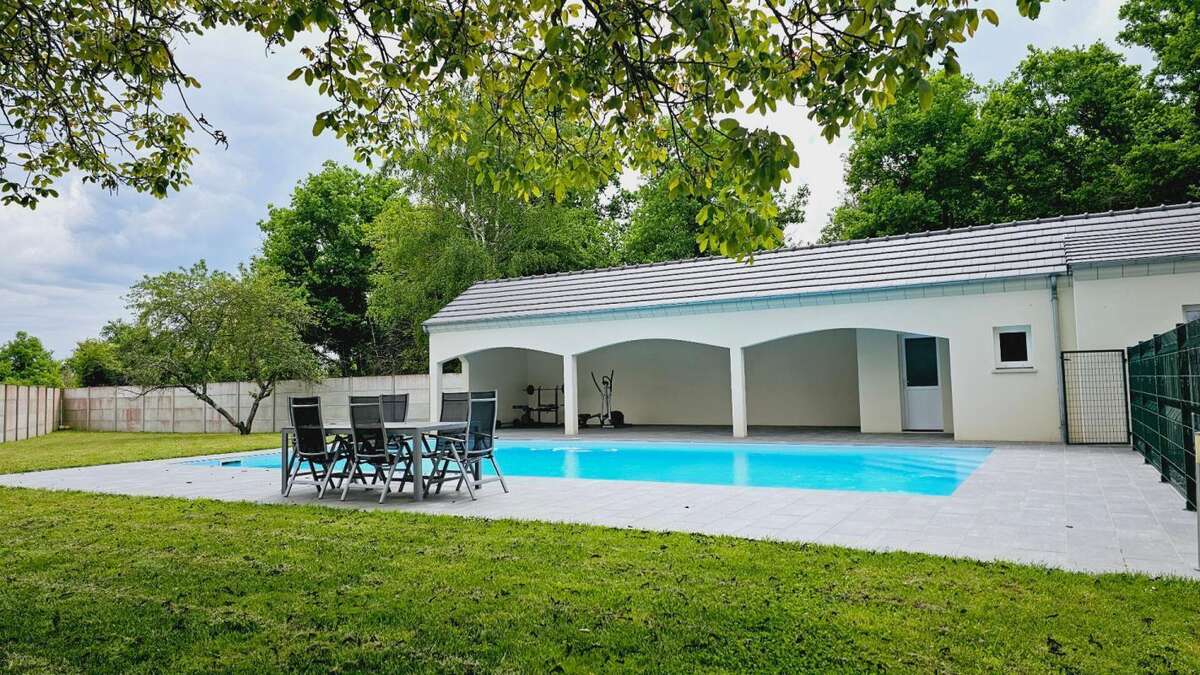 Maison à MEHUN-SUR-YEVRE