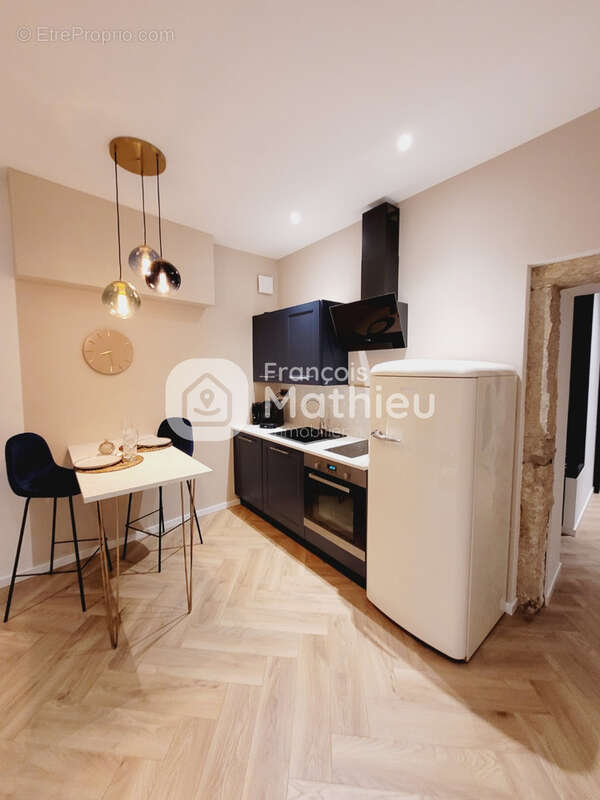 Bourg-en-Bresse - Appartement T2 rénové avec trois caves (vendu libre) - photo 4