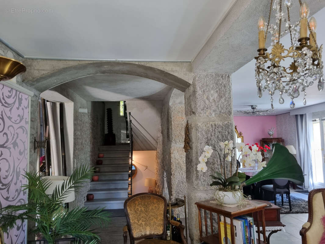 Maison à VEYNES