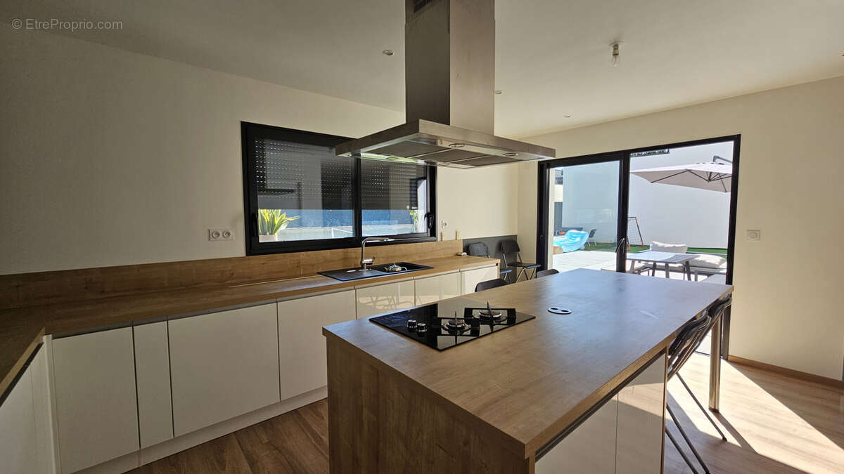 Maison à SAINT-ERBLON