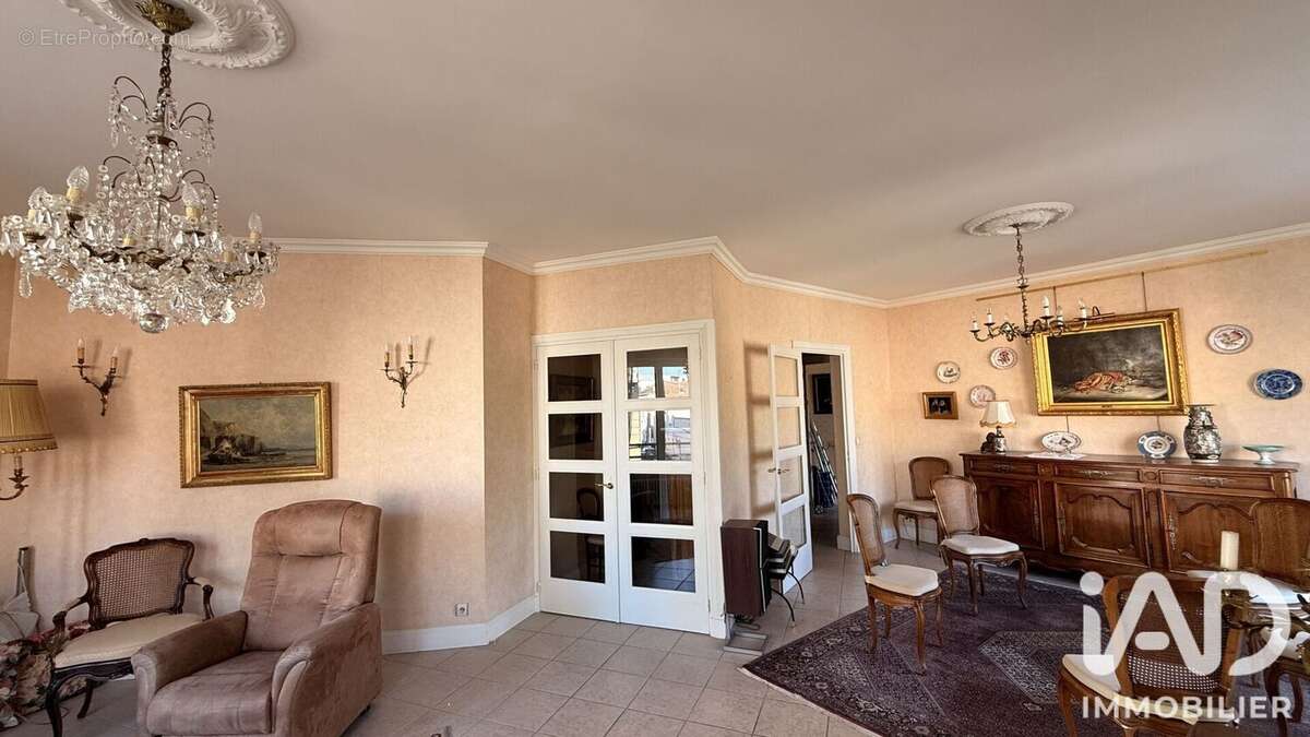 Appartement 100 m² à Roanne  - photo 5