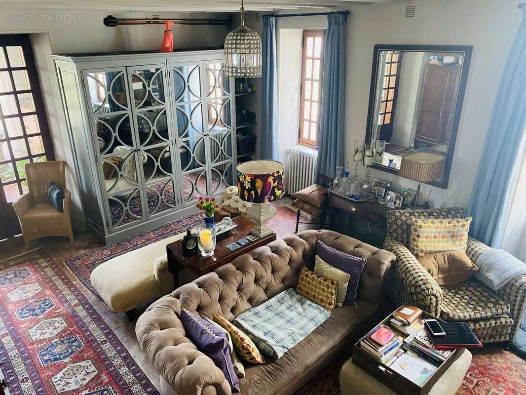 Maison à VILLEBOIS-LAVALETTE