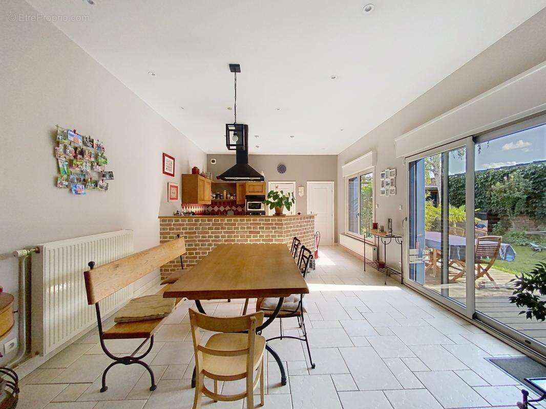 Maison à LA CHAPELLE-D&#039;ARMENTIERES