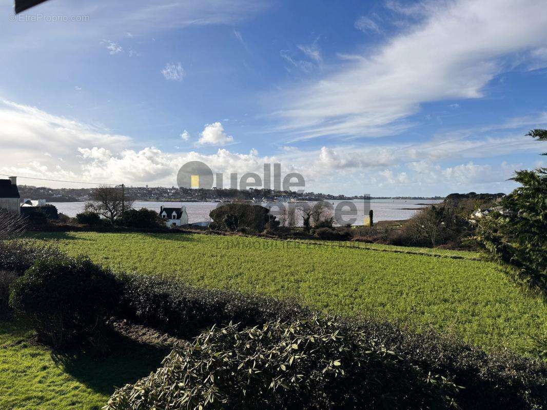 Maison à PLOUGUERNEAU
