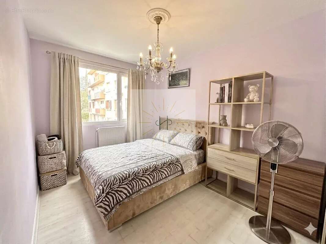 Appartement à BOURG-SAINT-ANDEOL