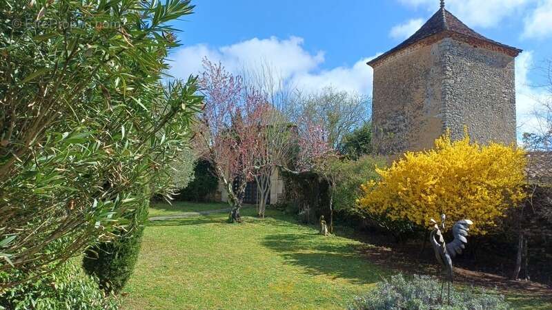 Maison à SAINTE-ALVERE