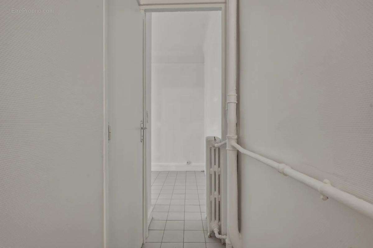 Studio de 1 pièce de 16 m² à Paris - photo 6