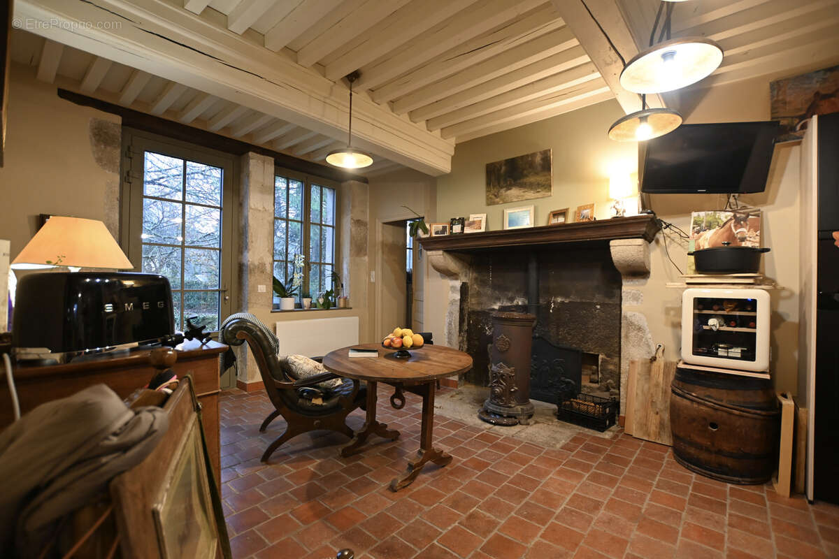 Maison à DUN-LES-PLACES