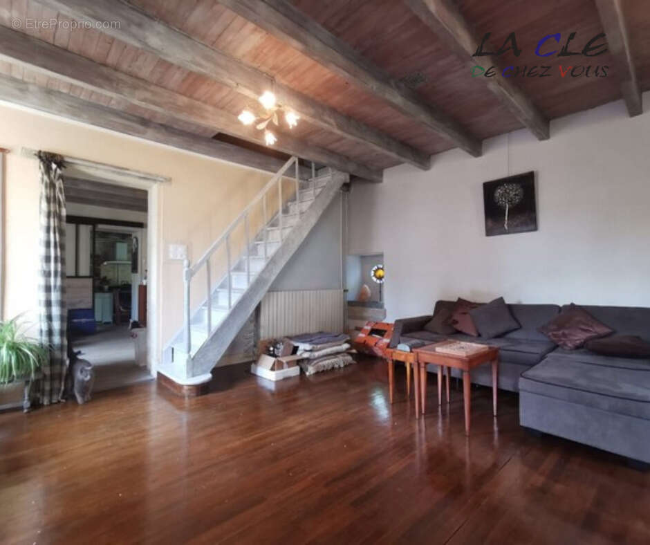 Maison à COULONGES-SUR-L'AUTIZE