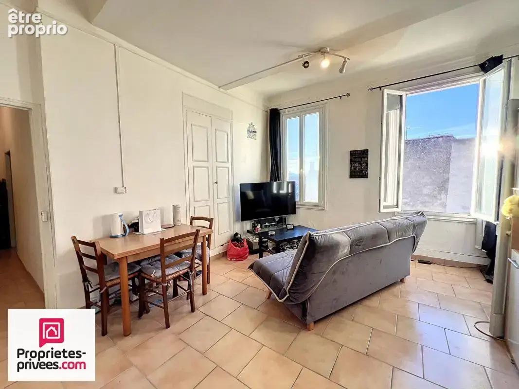 RIANS Appartement T2 2 -ème étage loué lumineux 45 m² - photo 2