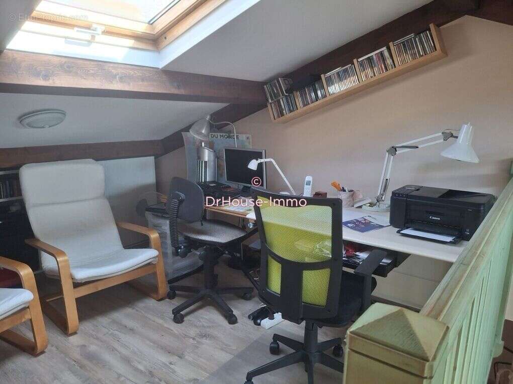 Maison 98 m² à Cornas  - photo 7