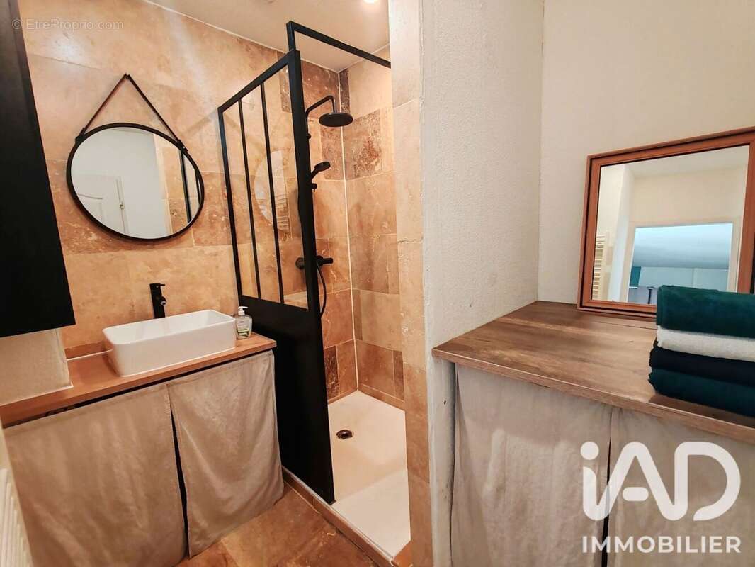 Appartement 67 m² à Nimes  - photo 4