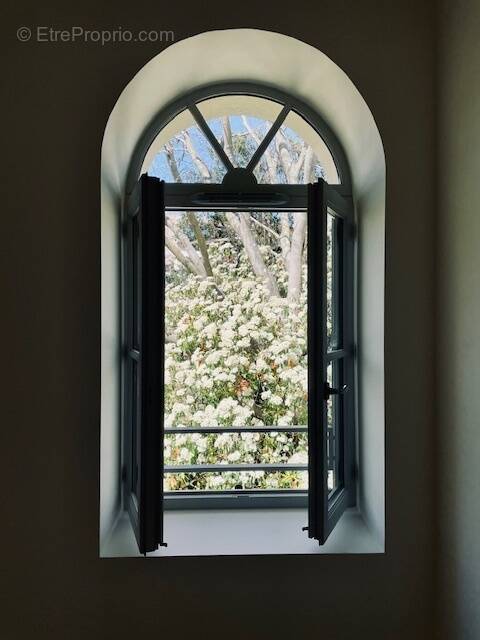 Vue salon - Appartement à MONTPELLIER