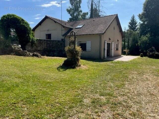 Maison à MAUPERTHUIS