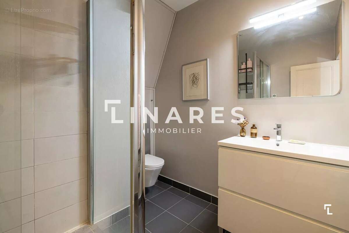 Appartement à MARSEILLE-1E