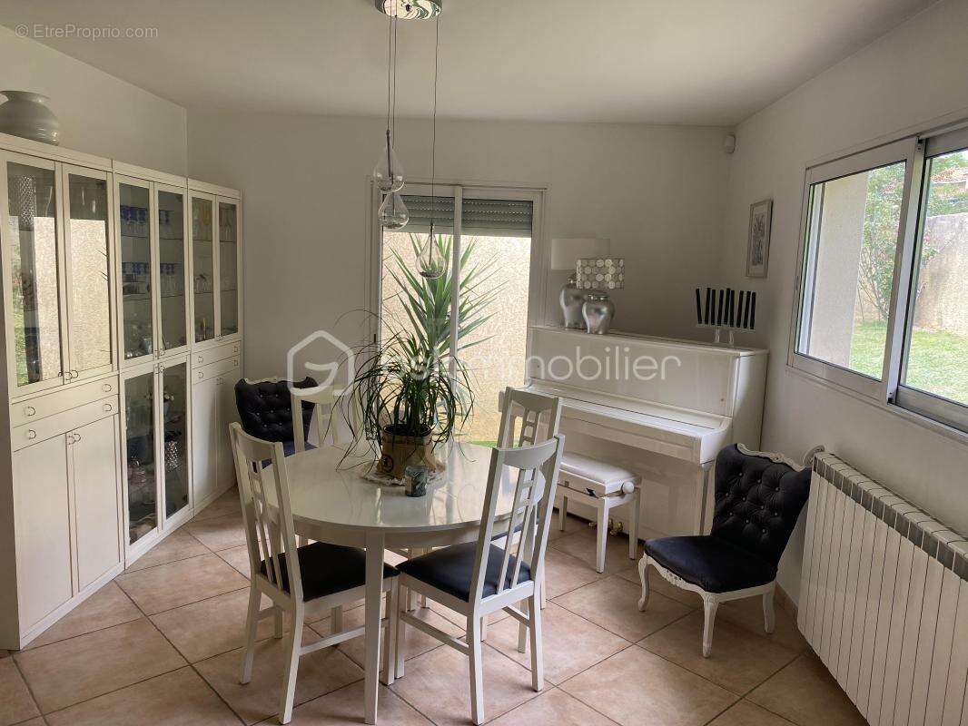 Maison à CASTELGINEST