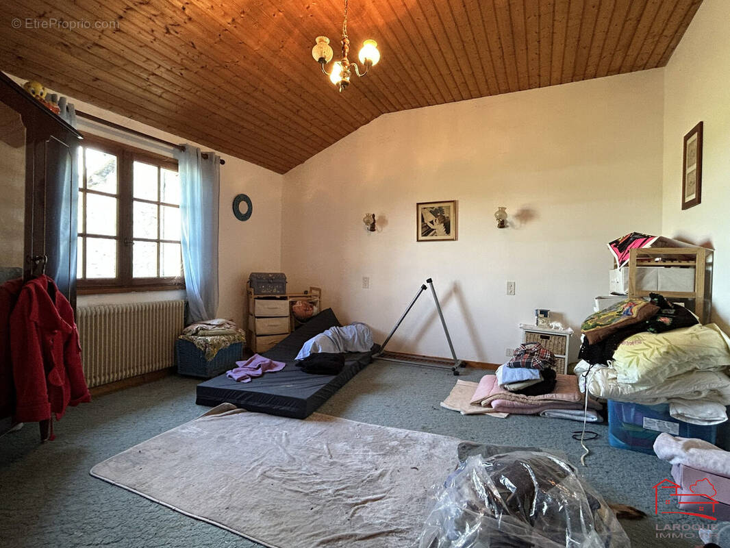 Maison à LAROQUE-TIMBAUT