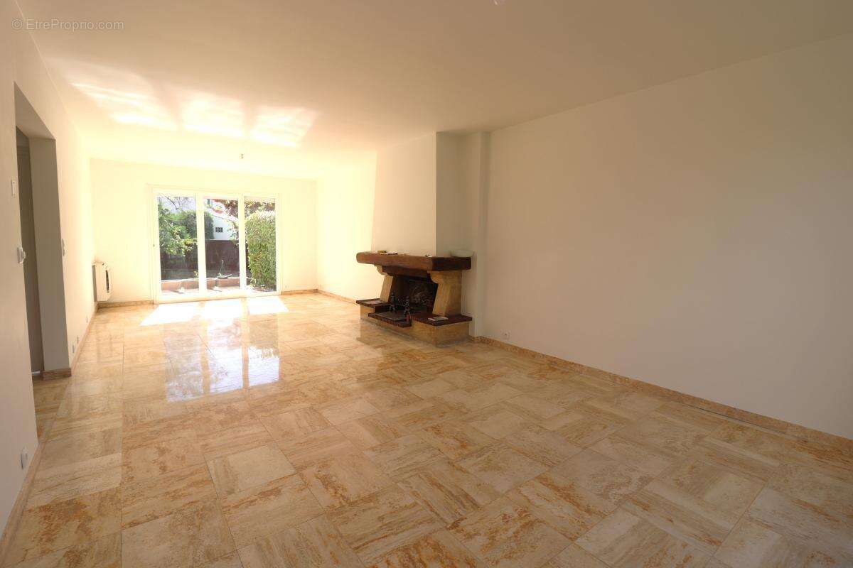 Maison à VILLEMOISSON-SUR-ORGE