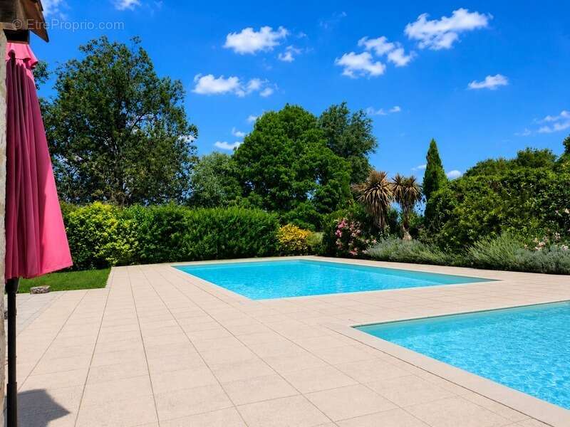 Belle propriété historique en pierre avec parc arboré - Dépendances et piscine - à vendre - proche de CASTILLONNES (47) - photo 27