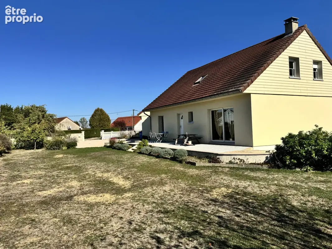 Maison familiale de 164 m² à Gatey - photo 2