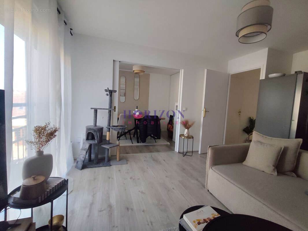 Appartement à PERSAN