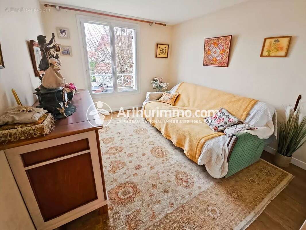 Maison à SAINT-PIERRE-DU-PERRAY