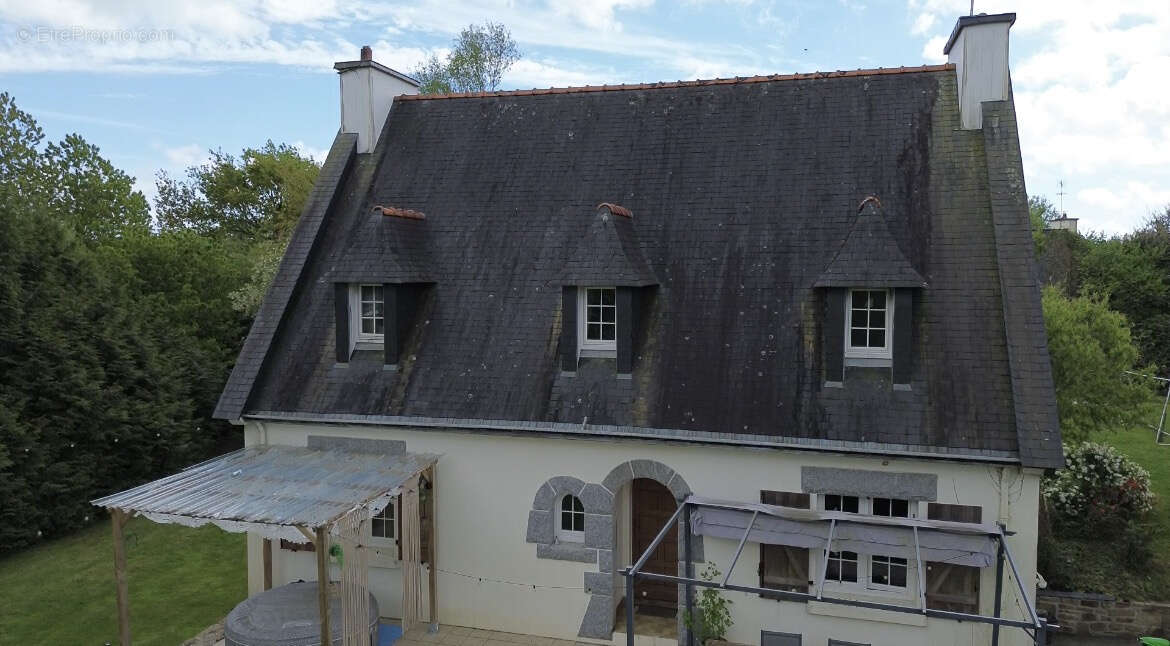 Maison à ERGUE-GABERIC