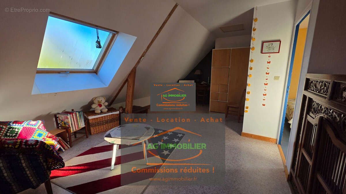 Maison à MONTGERMONT