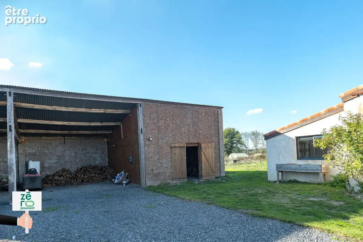 Le charme de l'ancien, le confort d'une rénovation récente et un cadre de vie privilégié à proximité du lac du - photo 17